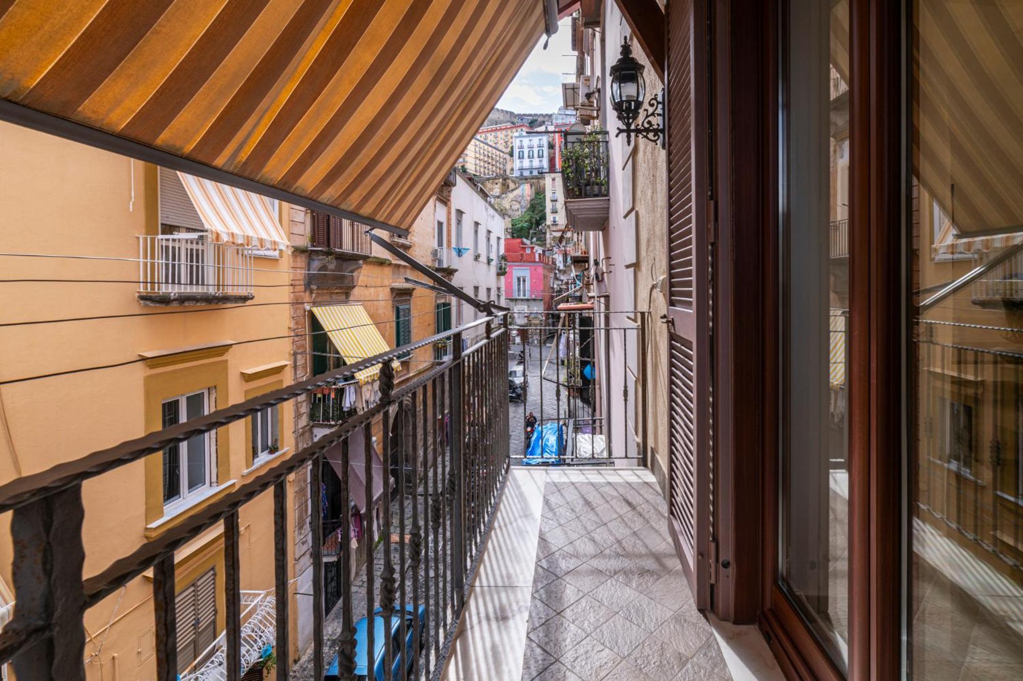 Montesanto Home نابولي المظهر الخارجي الصورة